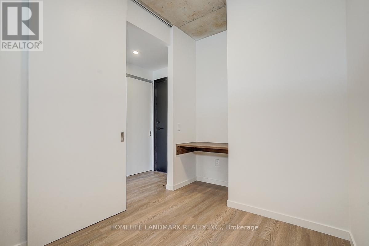 717 - 689 The Queensway, Toronto, Ontario  M8Y 0C8 - Photo 8 - W12187654