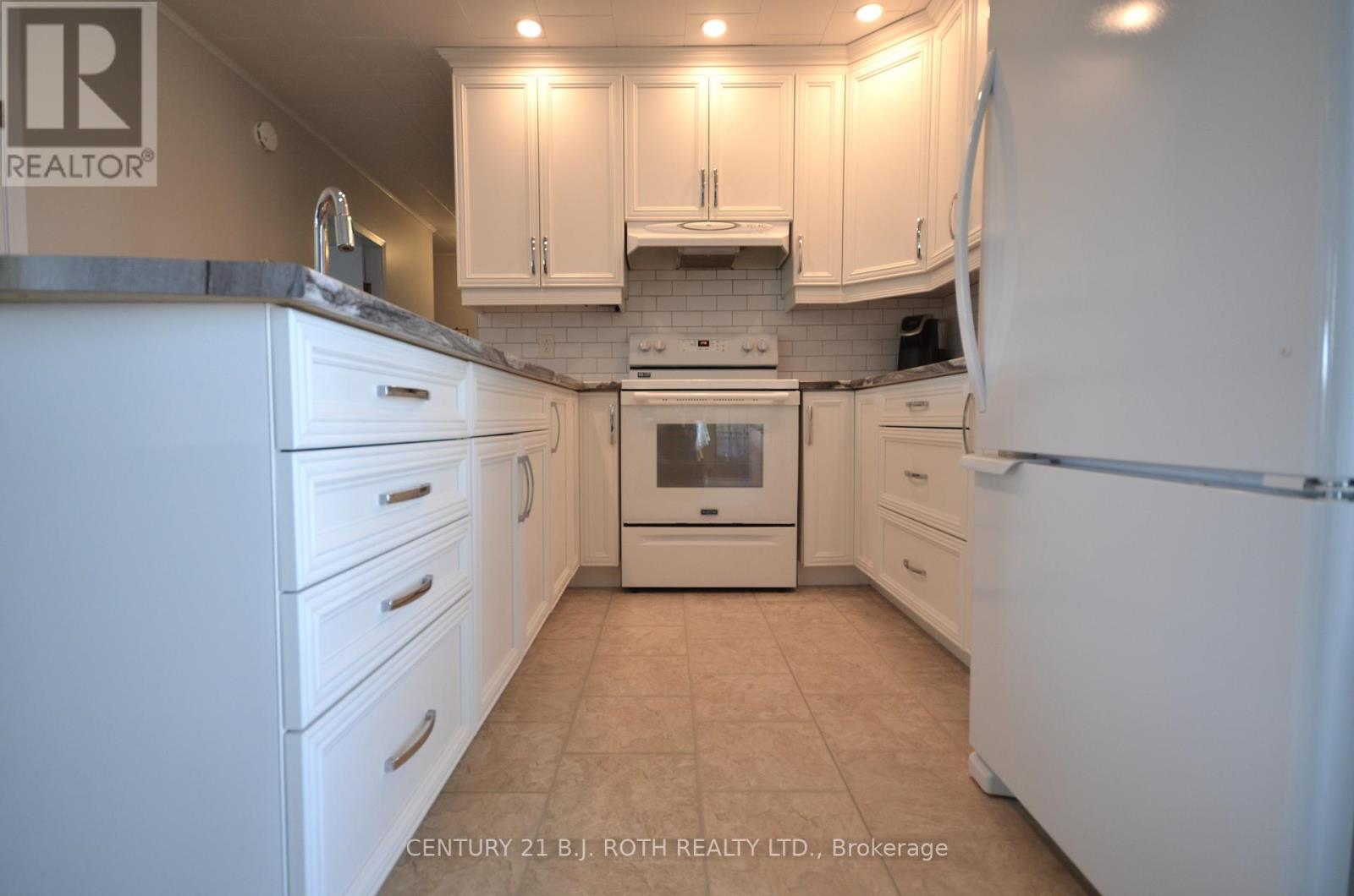 11704 64 Highway, West Nipissing, Ontario  P0H 2M0 - Photo 10 - X12187652