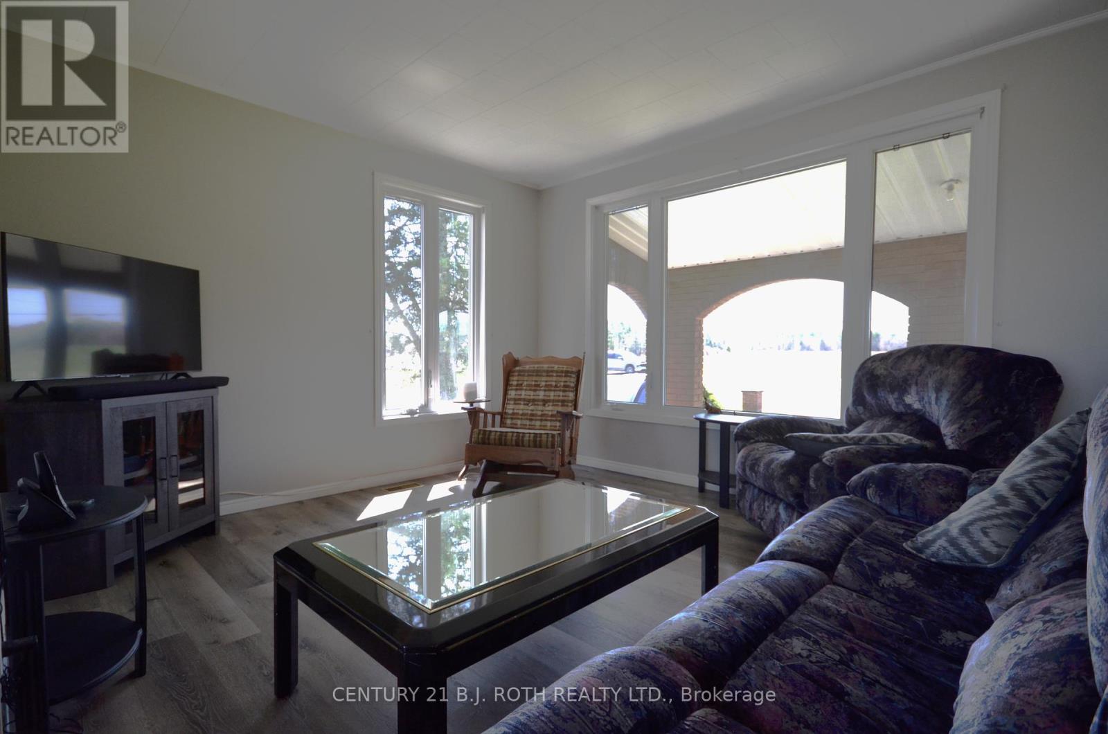 11704 64 Highway, West Nipissing, Ontario  P0H 2M0 - Photo 6 - X12187652