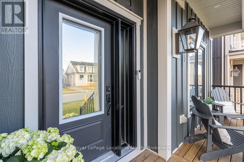 Property at 195 COURTLAND STREET W image 5