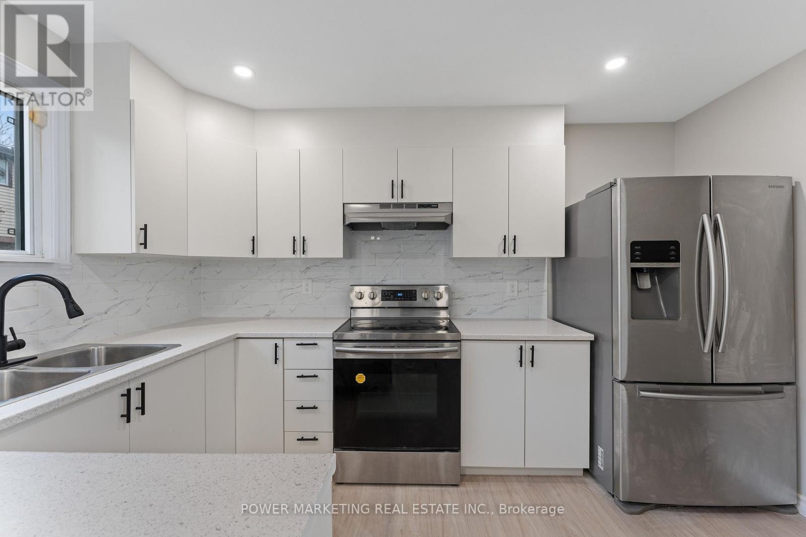 1566 Feather Lane, Ottawa, Ontario  K1T 1V4 - Photo 8 - X12187669