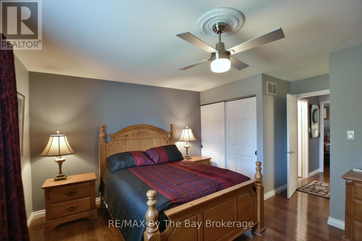 41 Evergreen Crescent, Wasaga Beach, Ontario L9Z 1B6 - Photo 16 - S12099826