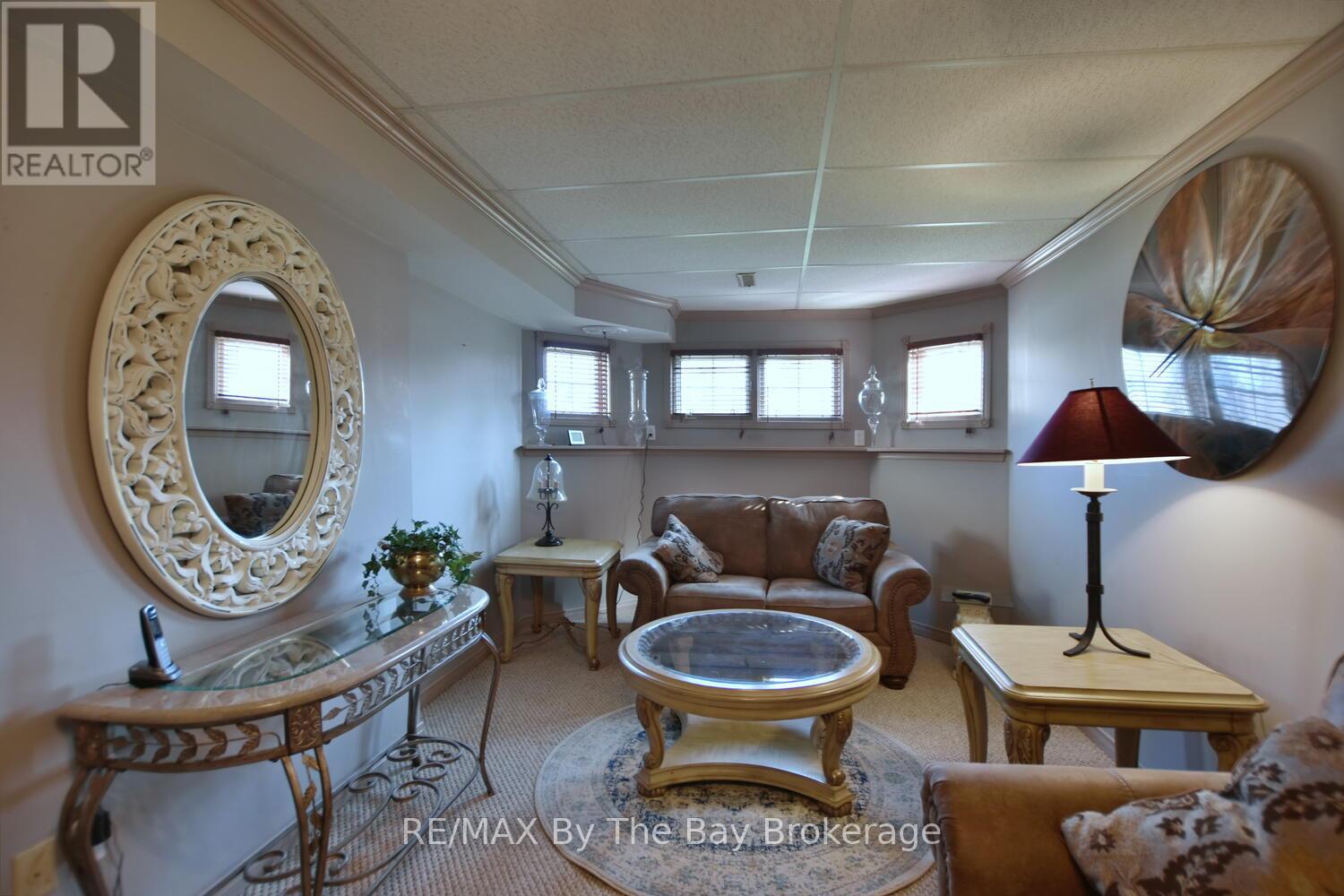 41 Evergreen Crescent, Wasaga Beach, Ontario L9Z 1B6 - Photo 26 - S12099826