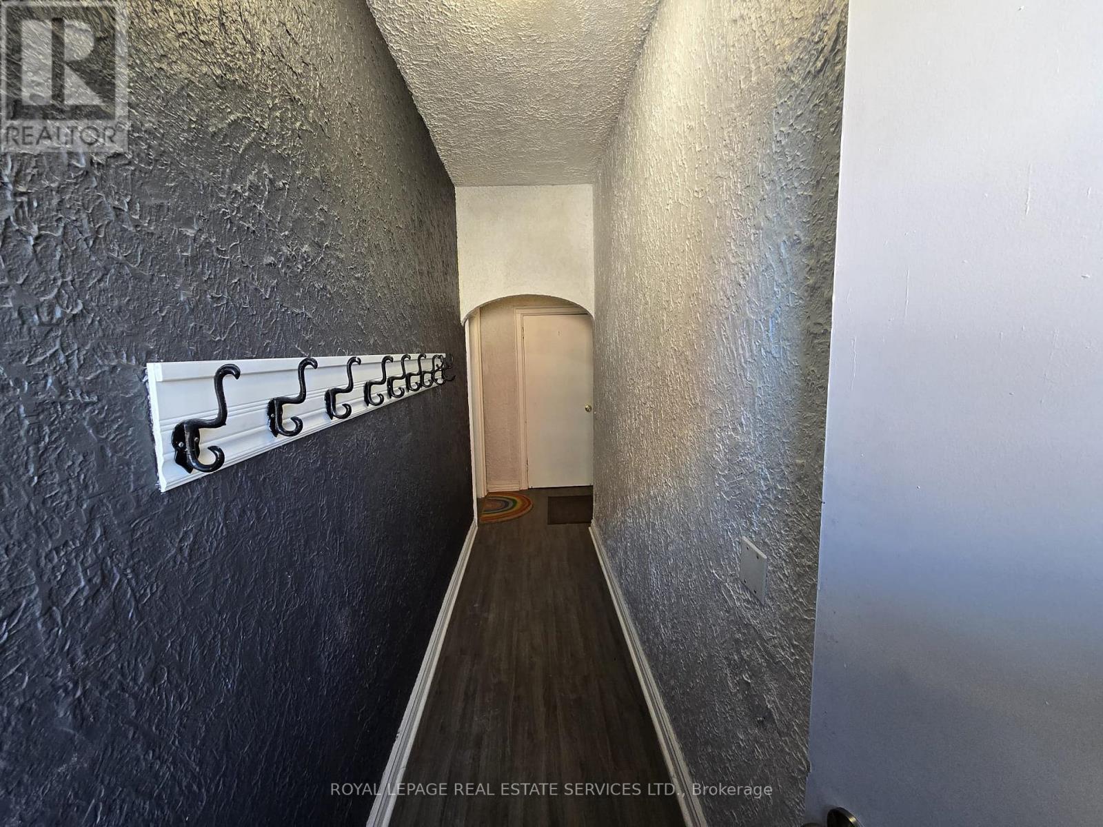 2 - 36 Plains Road W, Burlington, Ontario  L7T 0E9 - Photo 11 - W12187665