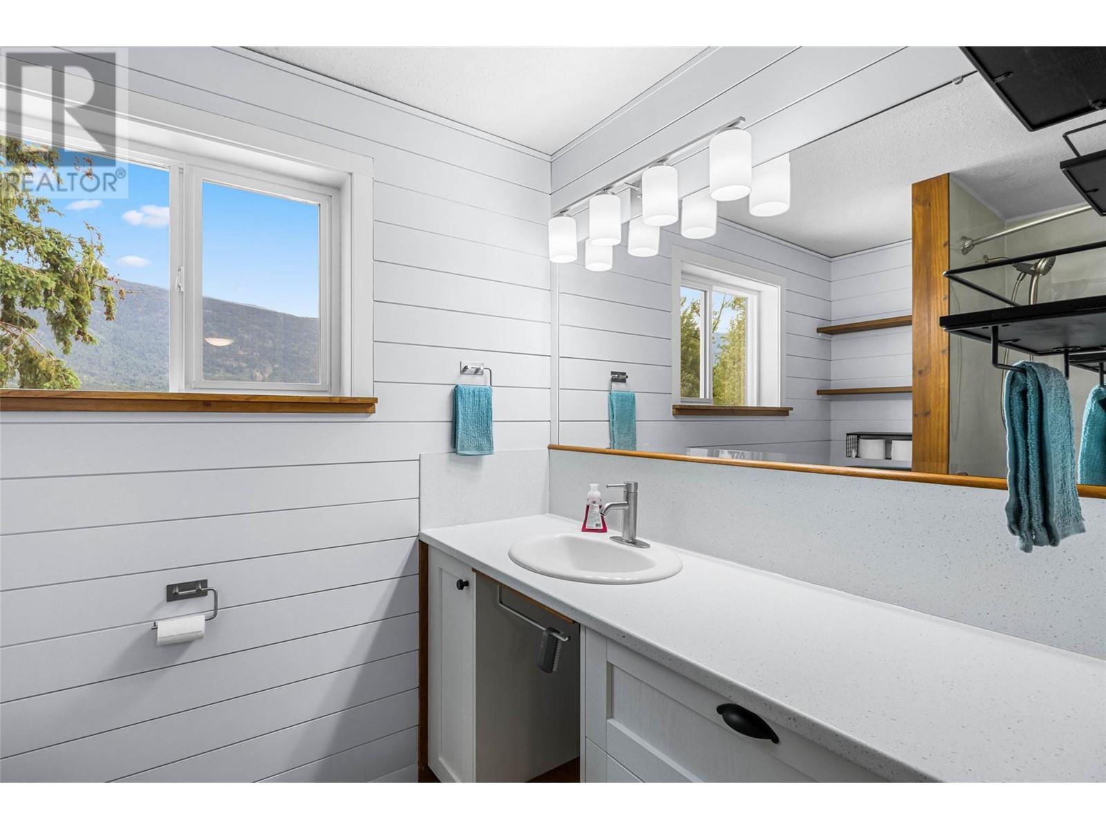 7398 Yellowhead Highway S, Barriere, British Columbia  V0E 1R0 - Photo 17 - 10328473