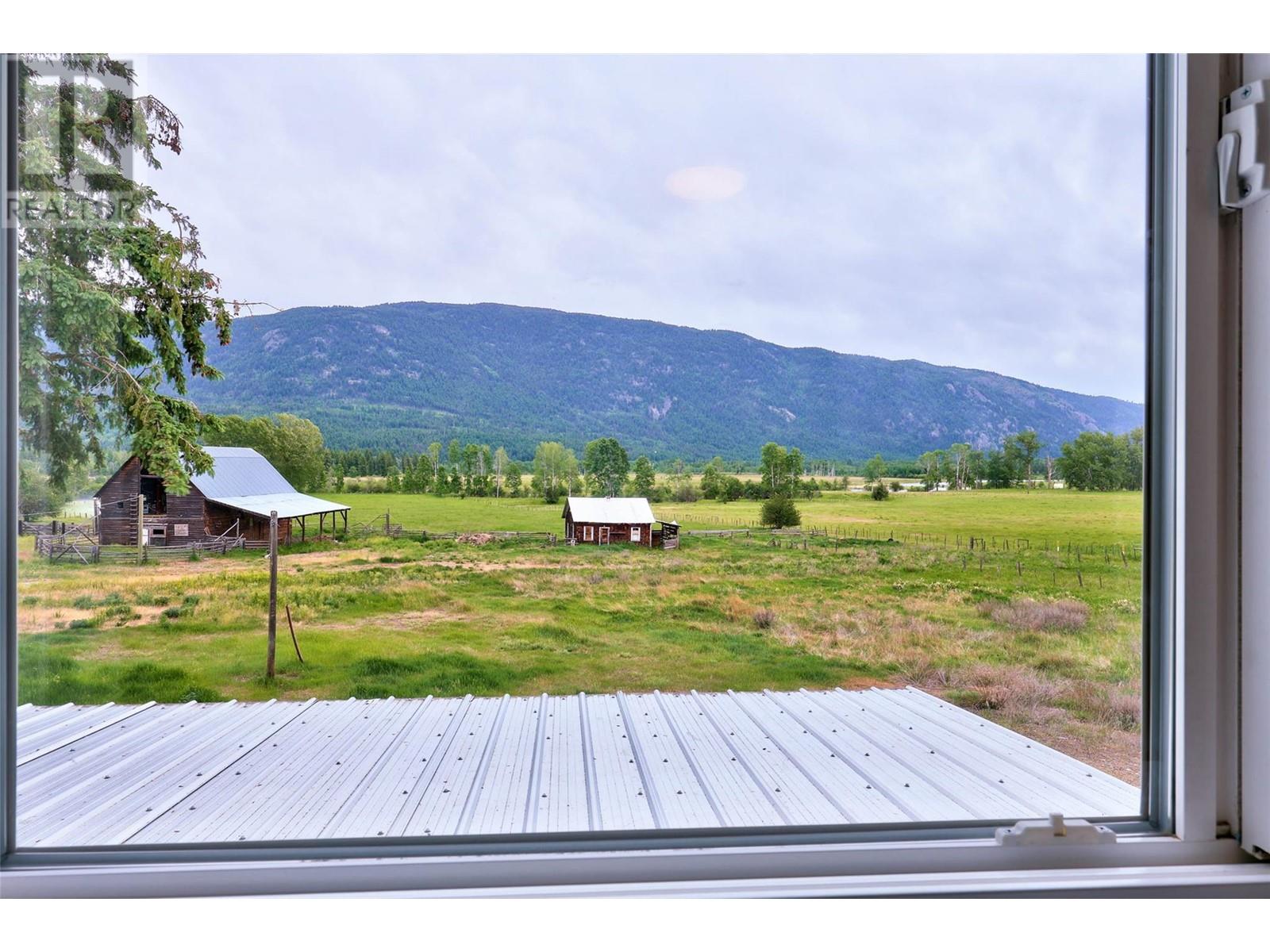 7398 Yellowhead Highway S, Barriere, British Columbia  V0E 1R0 - Photo 14 - 10328473