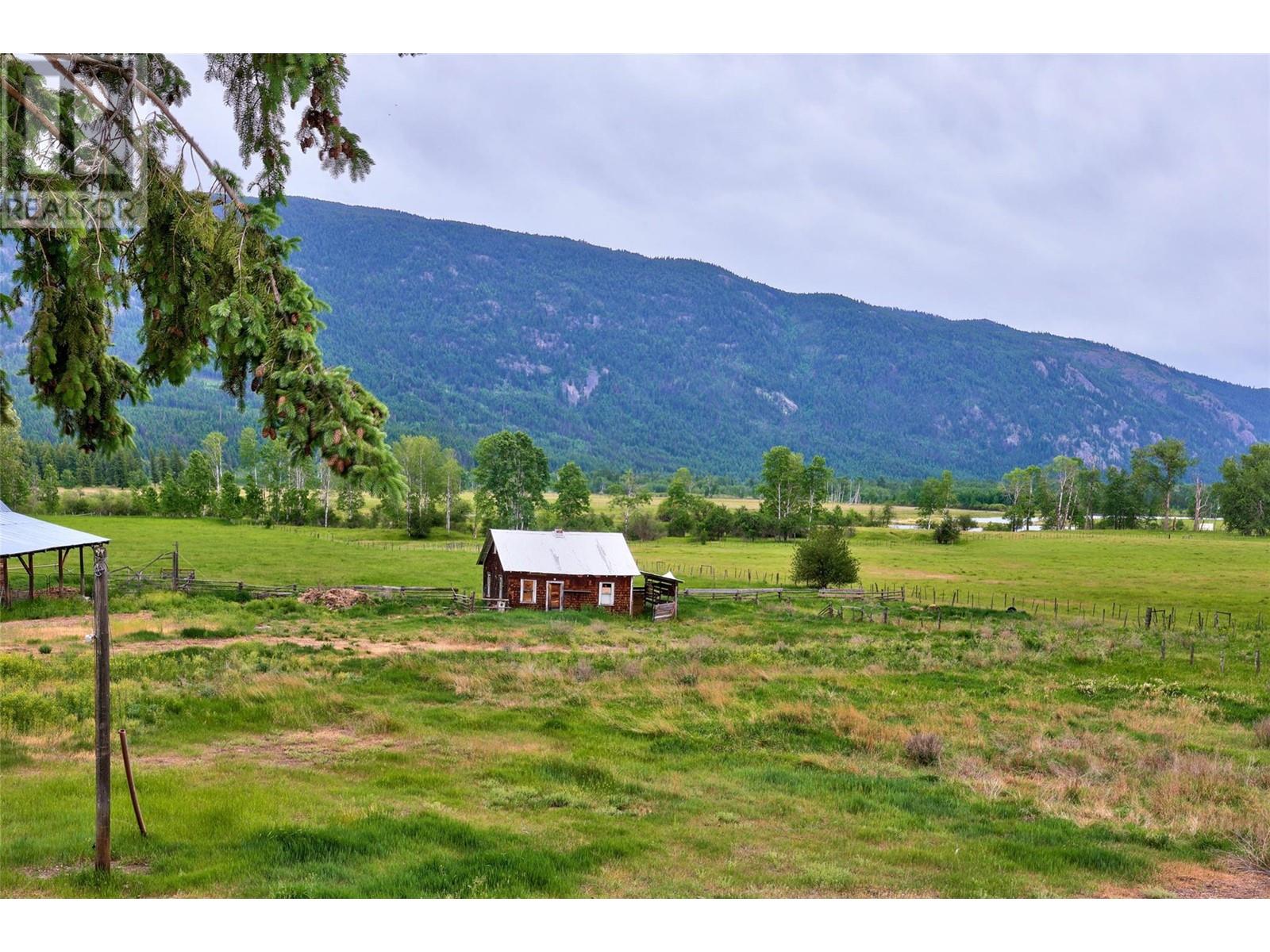 7398 Yellowhead Highway S, Barriere, British Columbia  V0E 1R0 - Photo 11 - 10328473