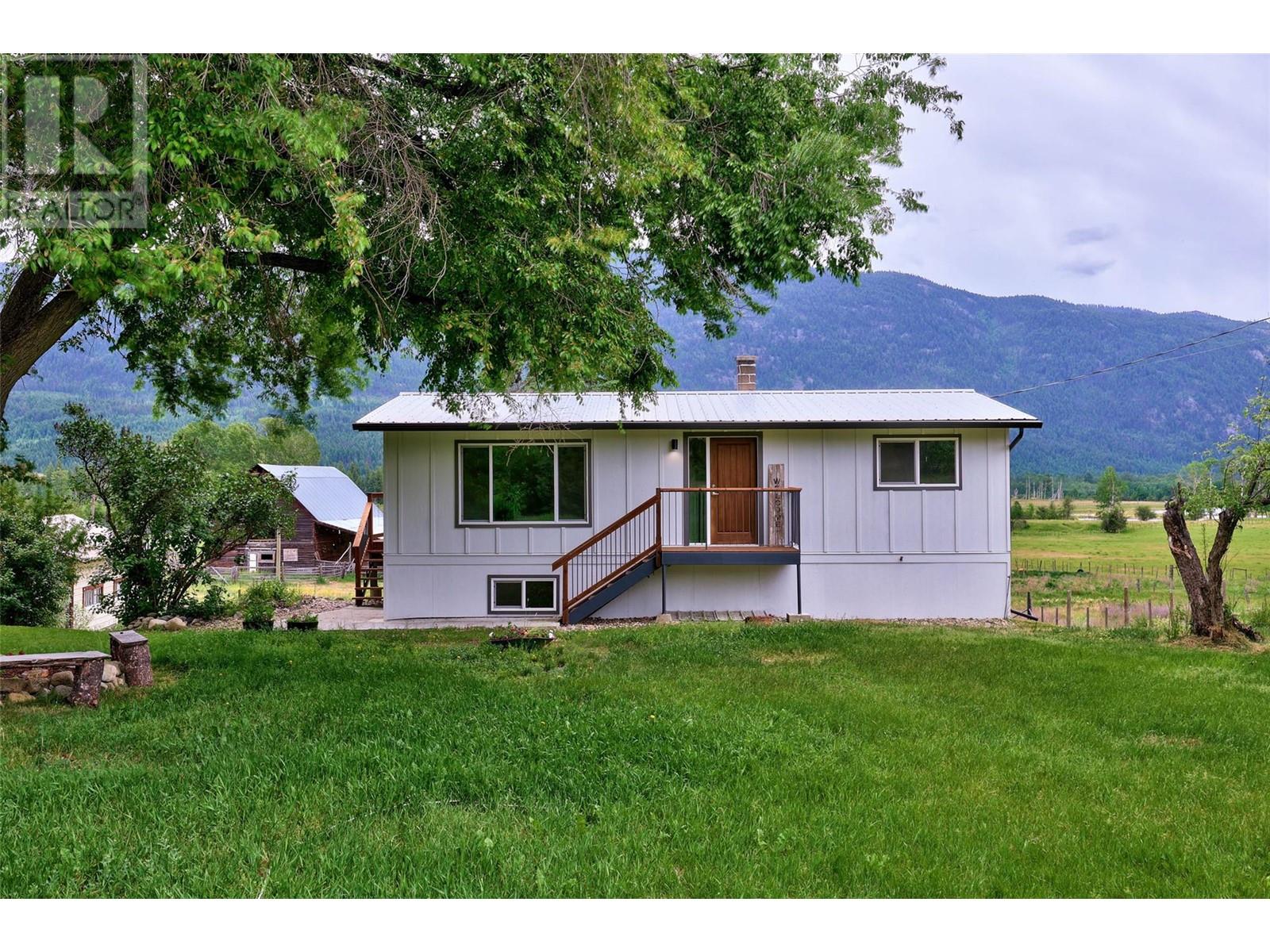 7398 Yellowhead Highway S, Barriere, British Columbia  V0E 1R0 - Photo 2 - 10328473