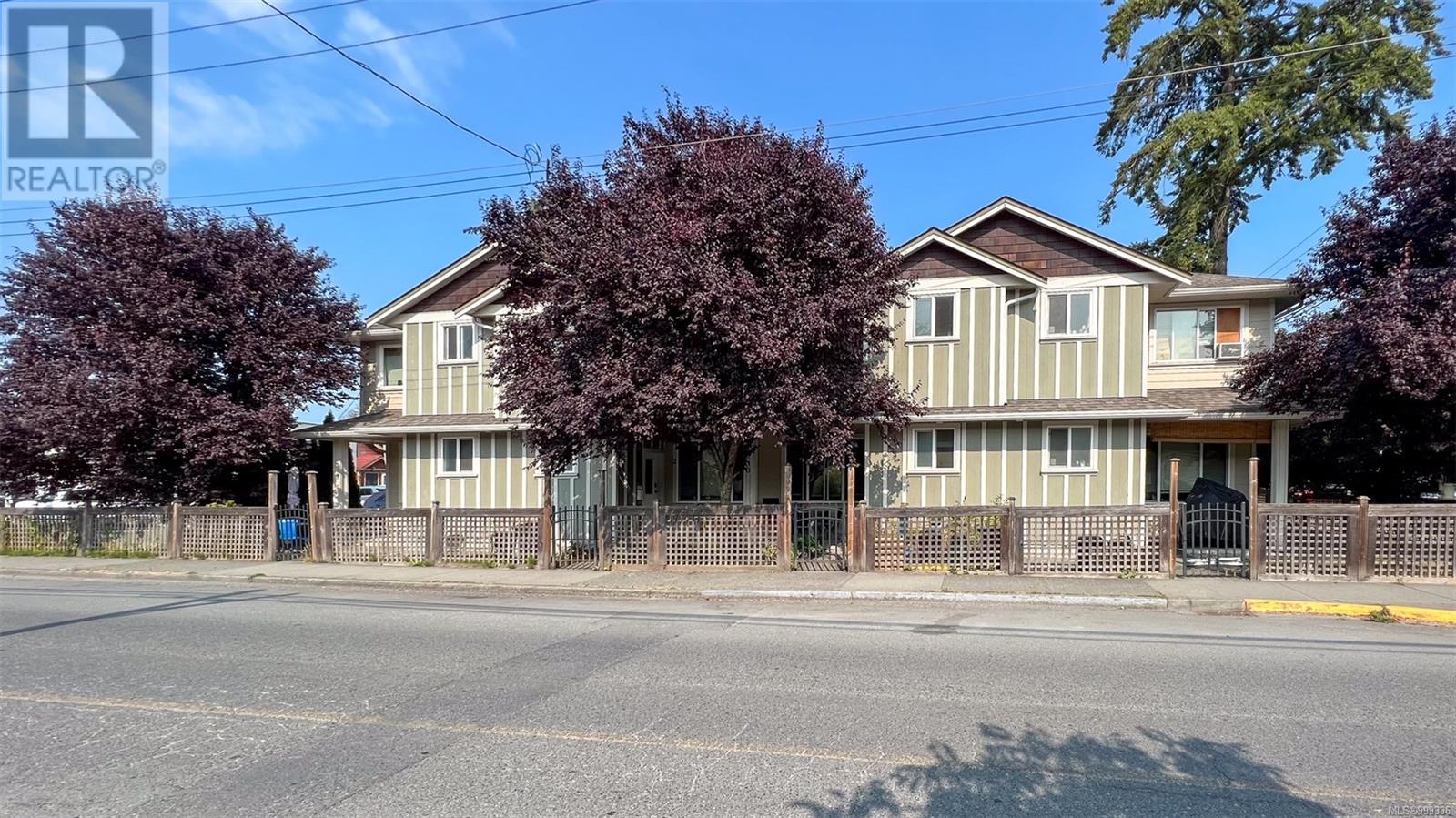 Property at 4 730 Jubilee St image 5