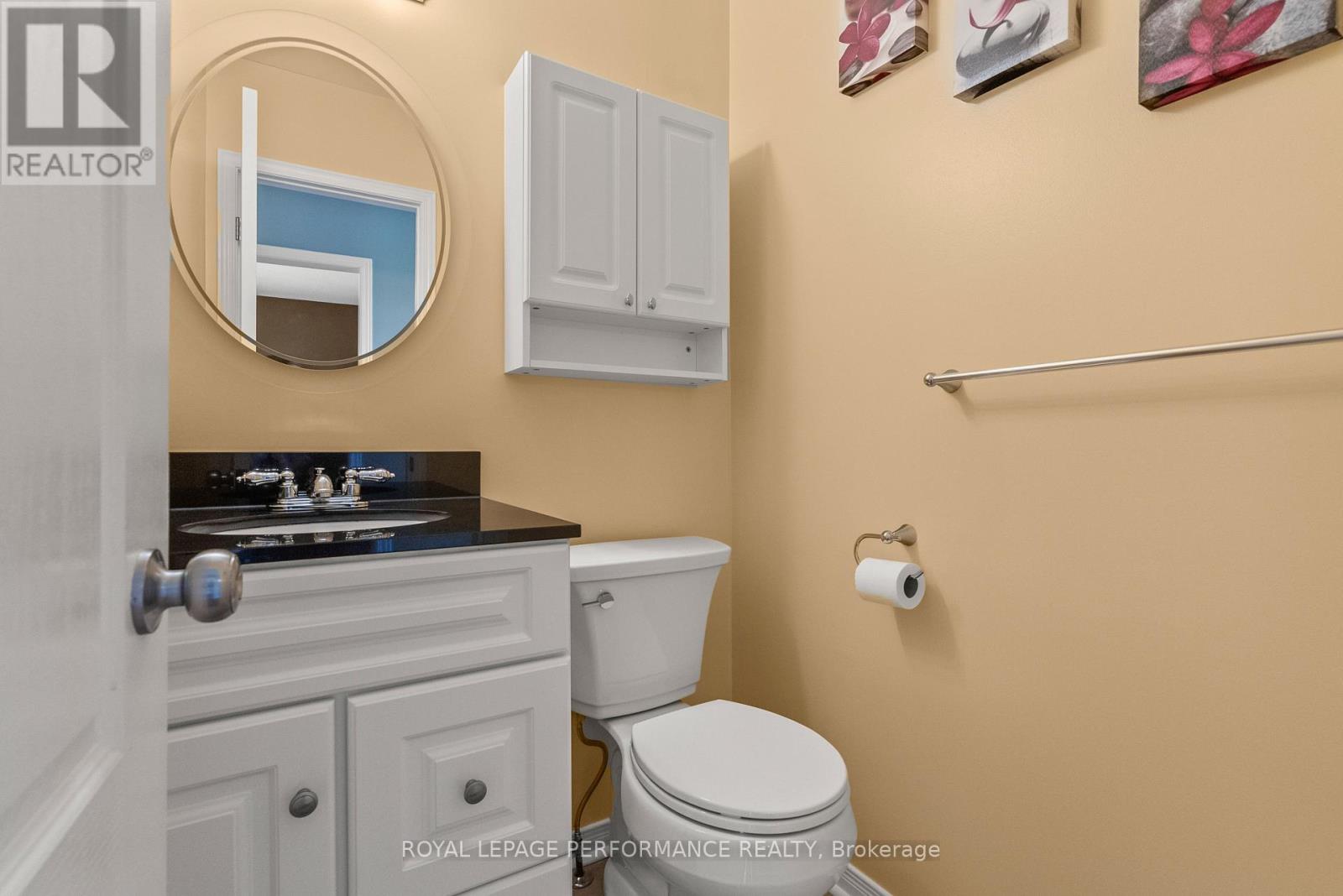 Unit #18 - 1968 Colorado Lane, Ottawa, Ontario  K1C 6T9 - Photo 8 - X12187718
