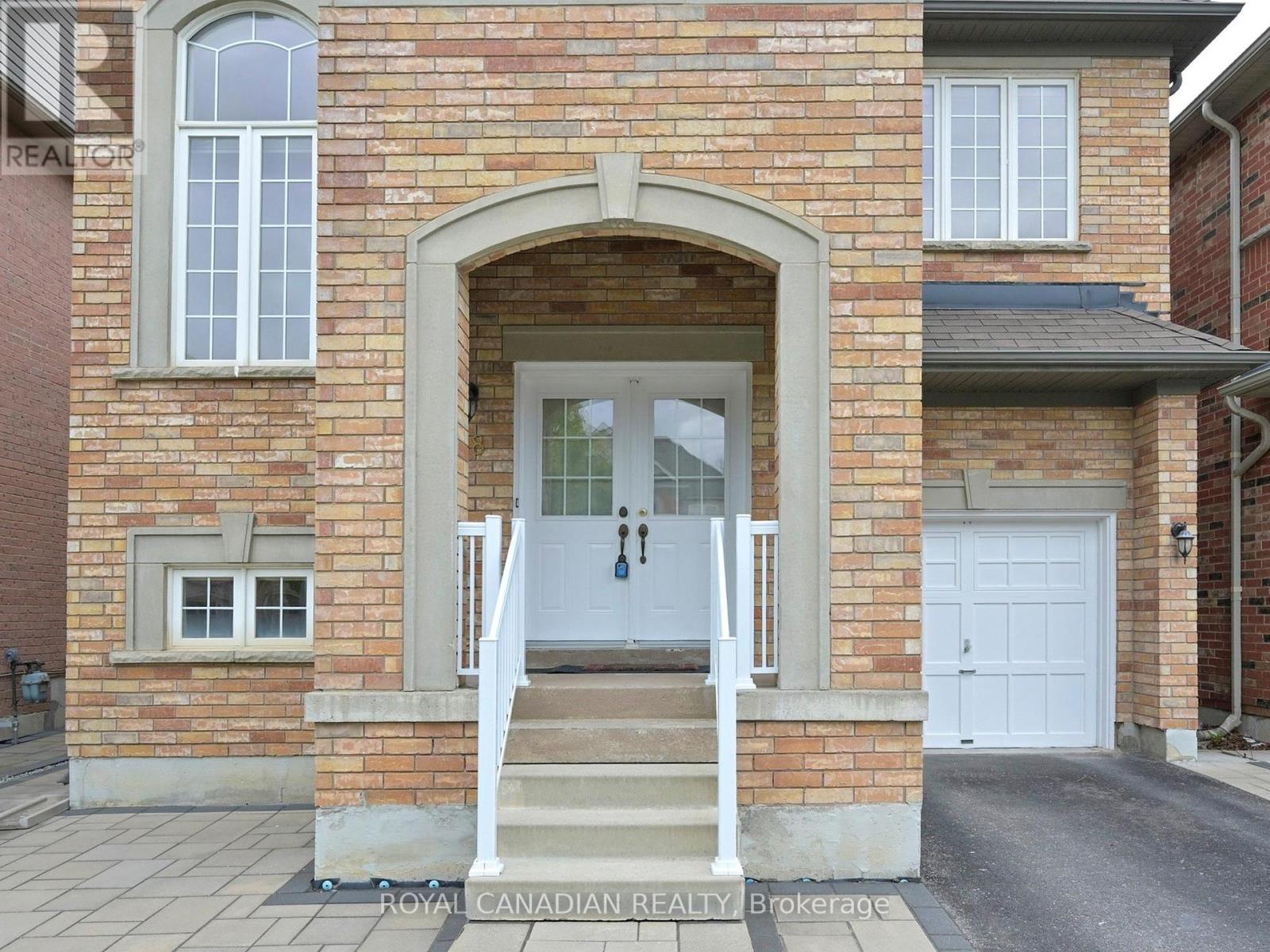 38 Hammersly Boulevard, Markham, Ontario  L6E 0H6 - Photo 5 - N12187727