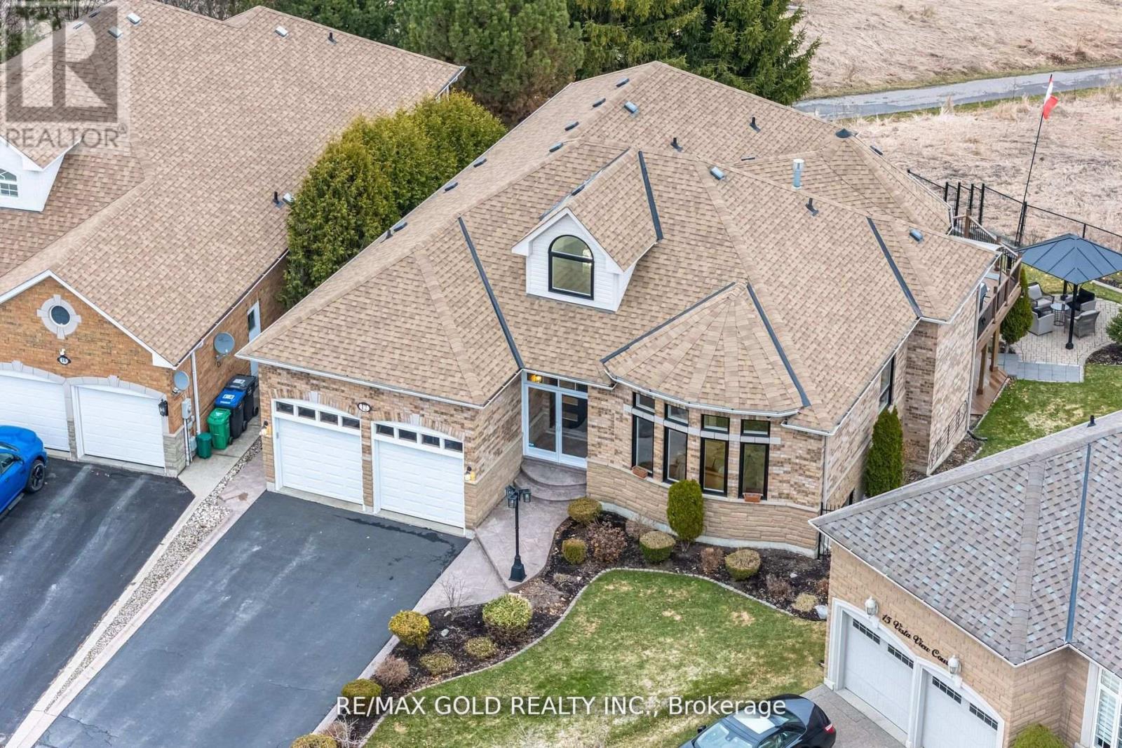12 Vista View Court, Caledon, Ontario  L7C 1E1 - Photo 3 - W12187696
