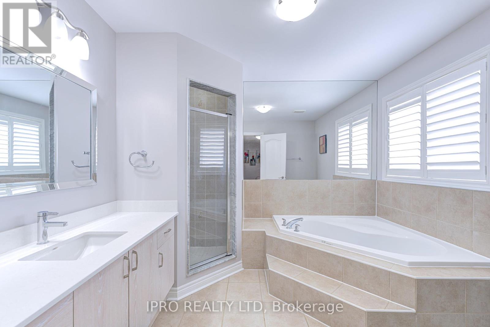 21 Trailview Lane, Caledon, Ontario  L7E 2V7 - Photo 19 - W12098458