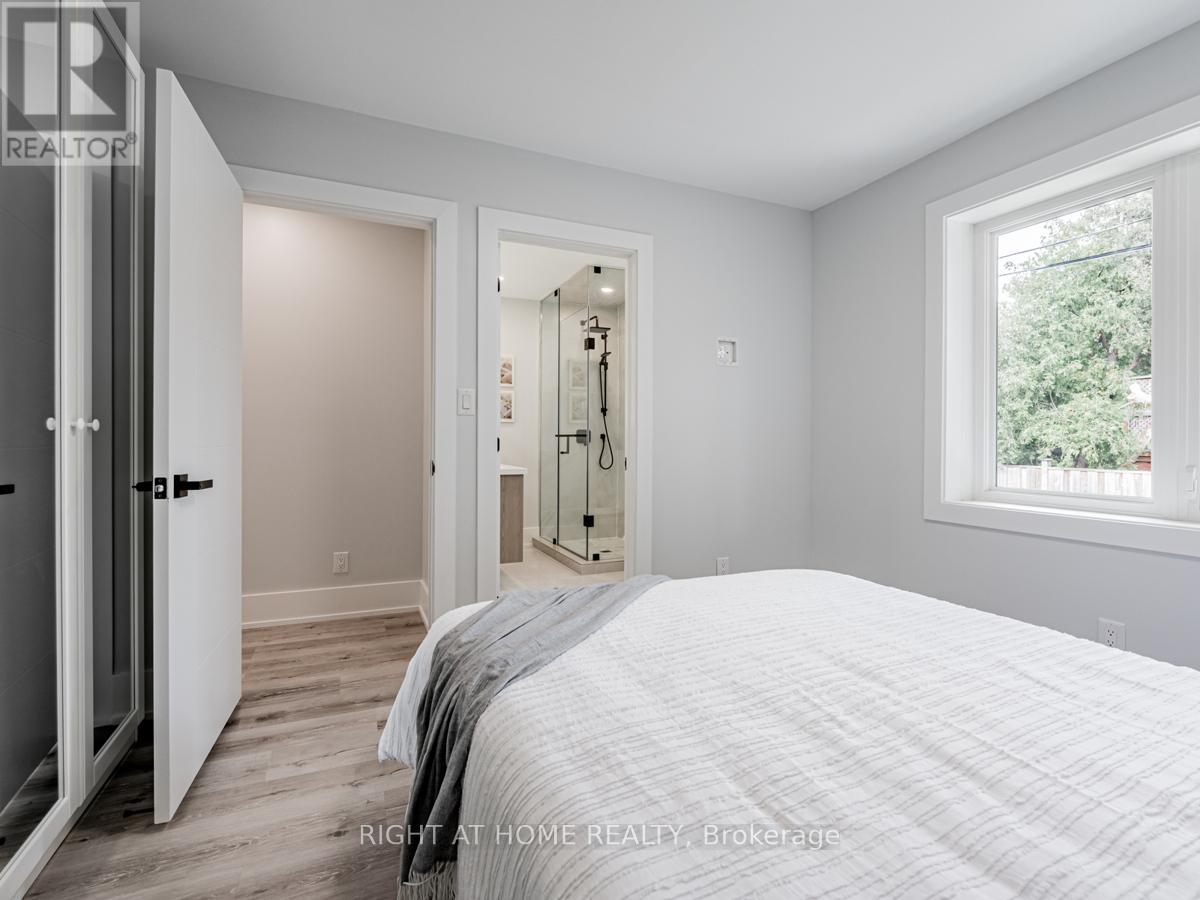 3 Rollins Place, Toronto, Ontario  M9B 3Y4 - Photo 16 - W12166624