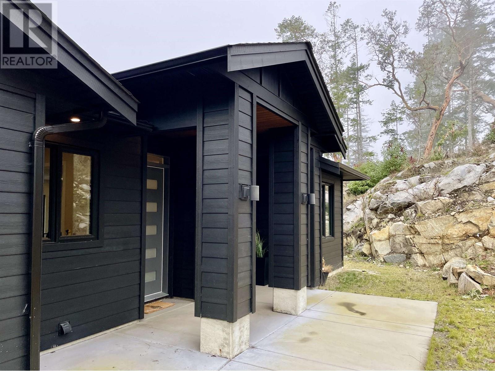 Property at 11122 SUNSHINE COAST HIGHWAY image 1