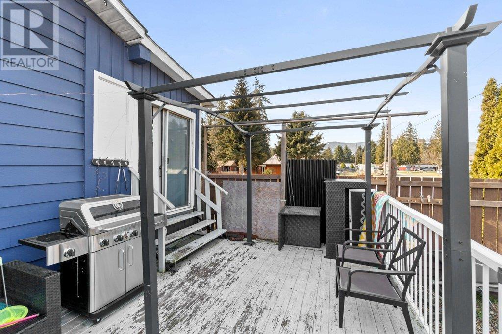 1209 Martinson Avenue, Sicamous, BC V0E2V0