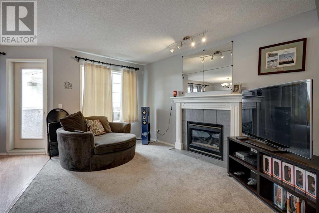 52 Beddington Gardens Ne, Calgary, Alberta  T3K 4N9 - Photo 2 - A2219596