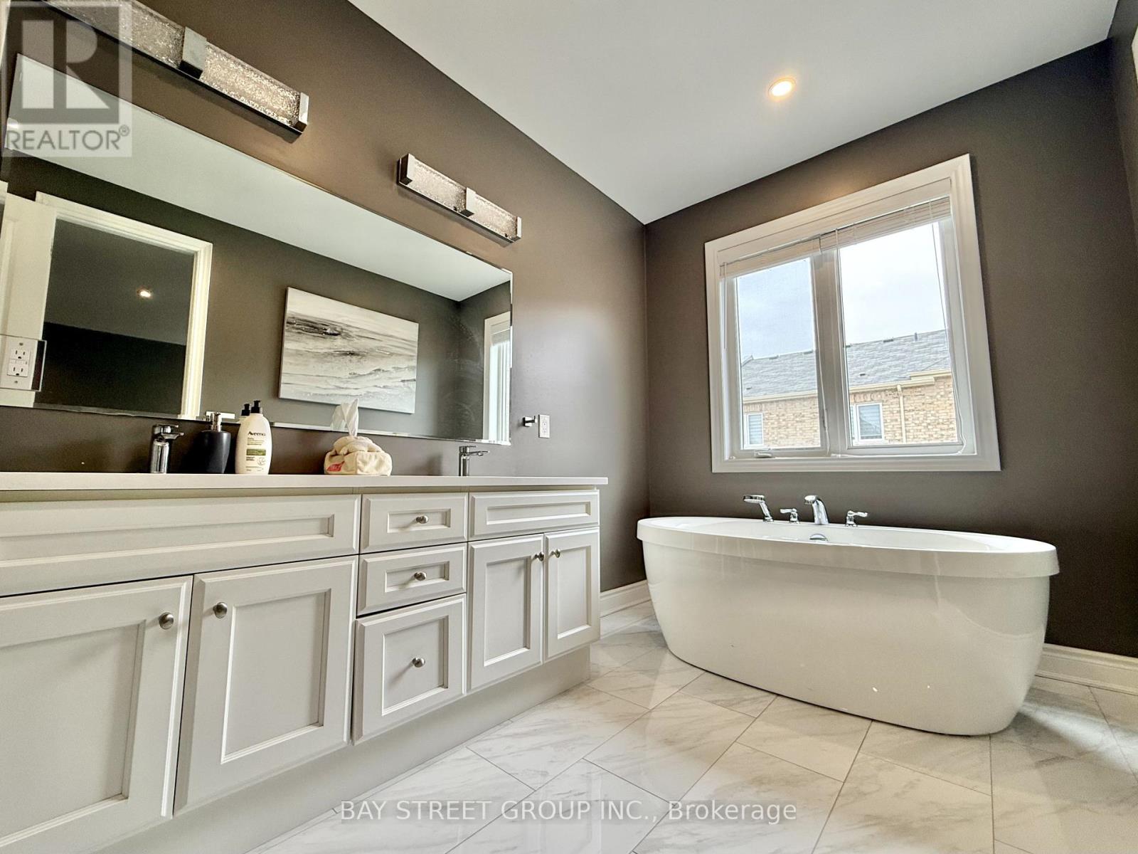 67 Hartney Drive, Richmond Hill, Ontario  L4S 0J9 - Photo 30 - N12187745