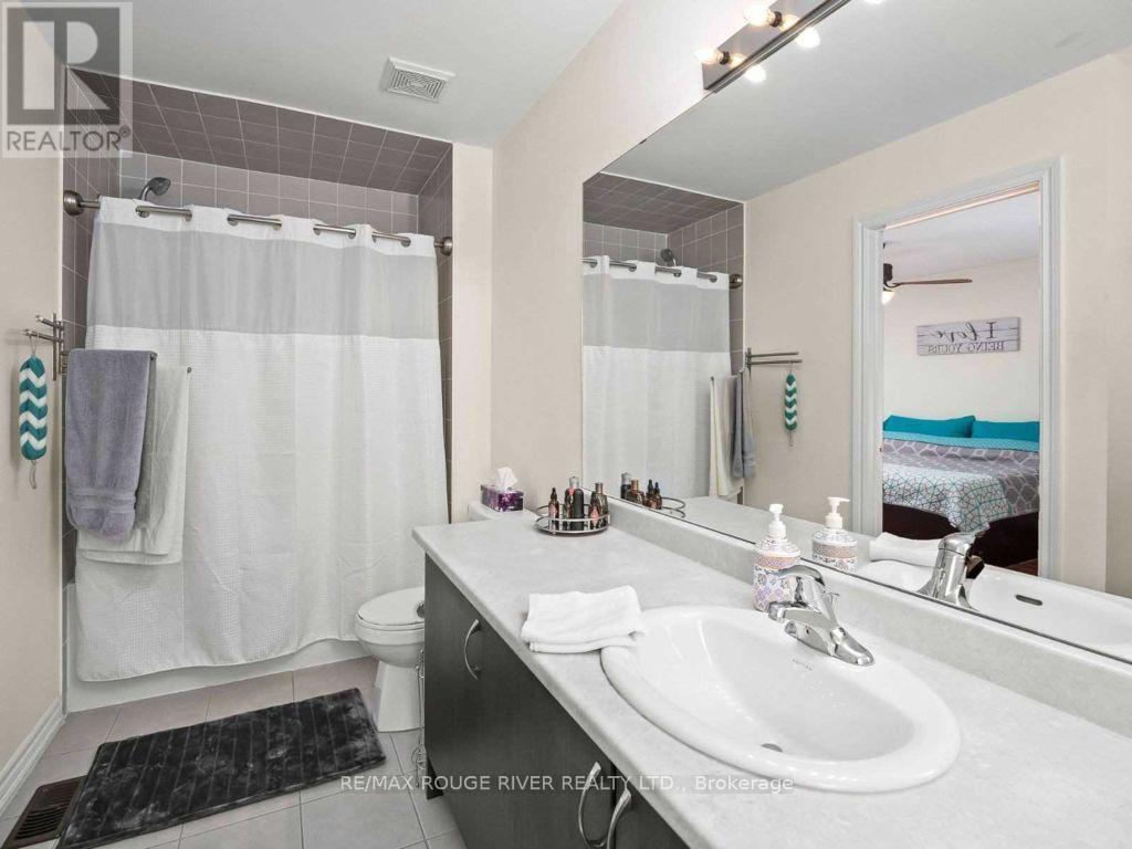 40 Tollgate Street N, Brampton (Heart Lake East), Ontario  L6Z 0J1 - Photo 8 - W12187738