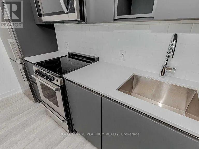 2207 - 251 Manitoba Street S, Toronto, Ontario  M8Y 0C7 - Photo 8 - W12187740