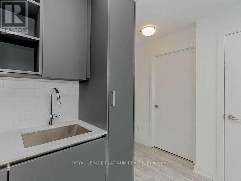 2207 - 251 Manitoba Street S, Toronto, Ontario  M8Y 0C7 - Photo 9 - W12187740
