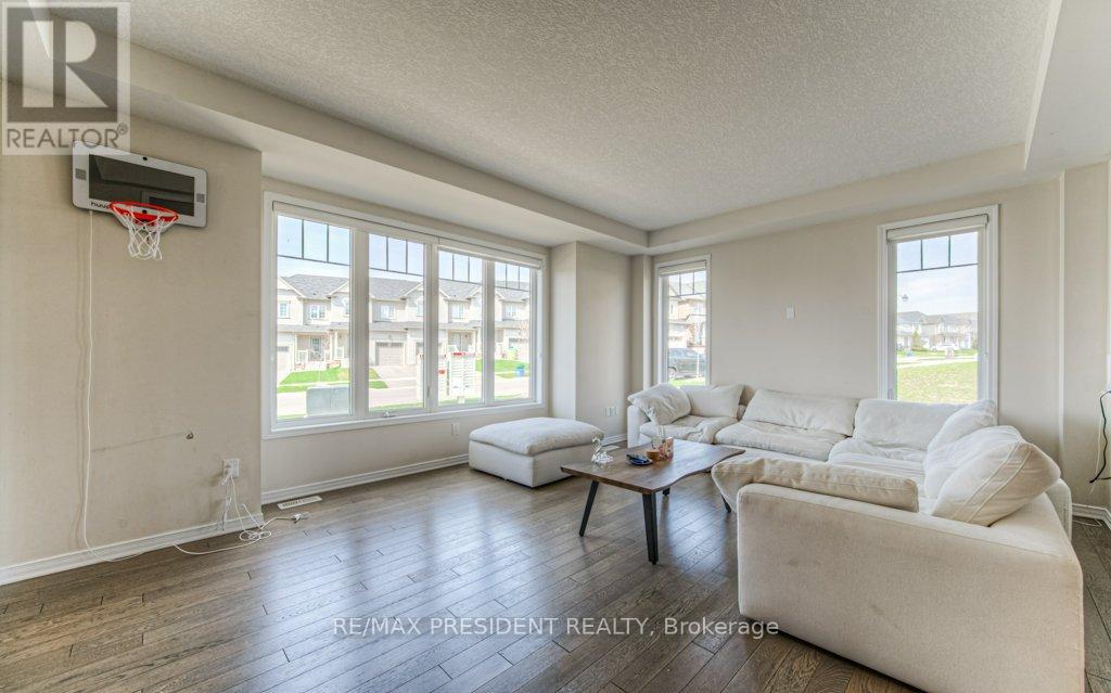 65 Tilbury Street, Woolwich, Ontario  N0B 1M0 - Photo 14 - X12187119