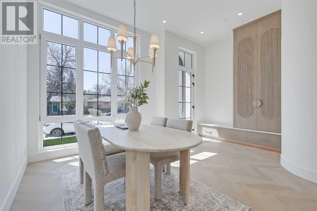 Property at 2322 54 Avenue SW image 3