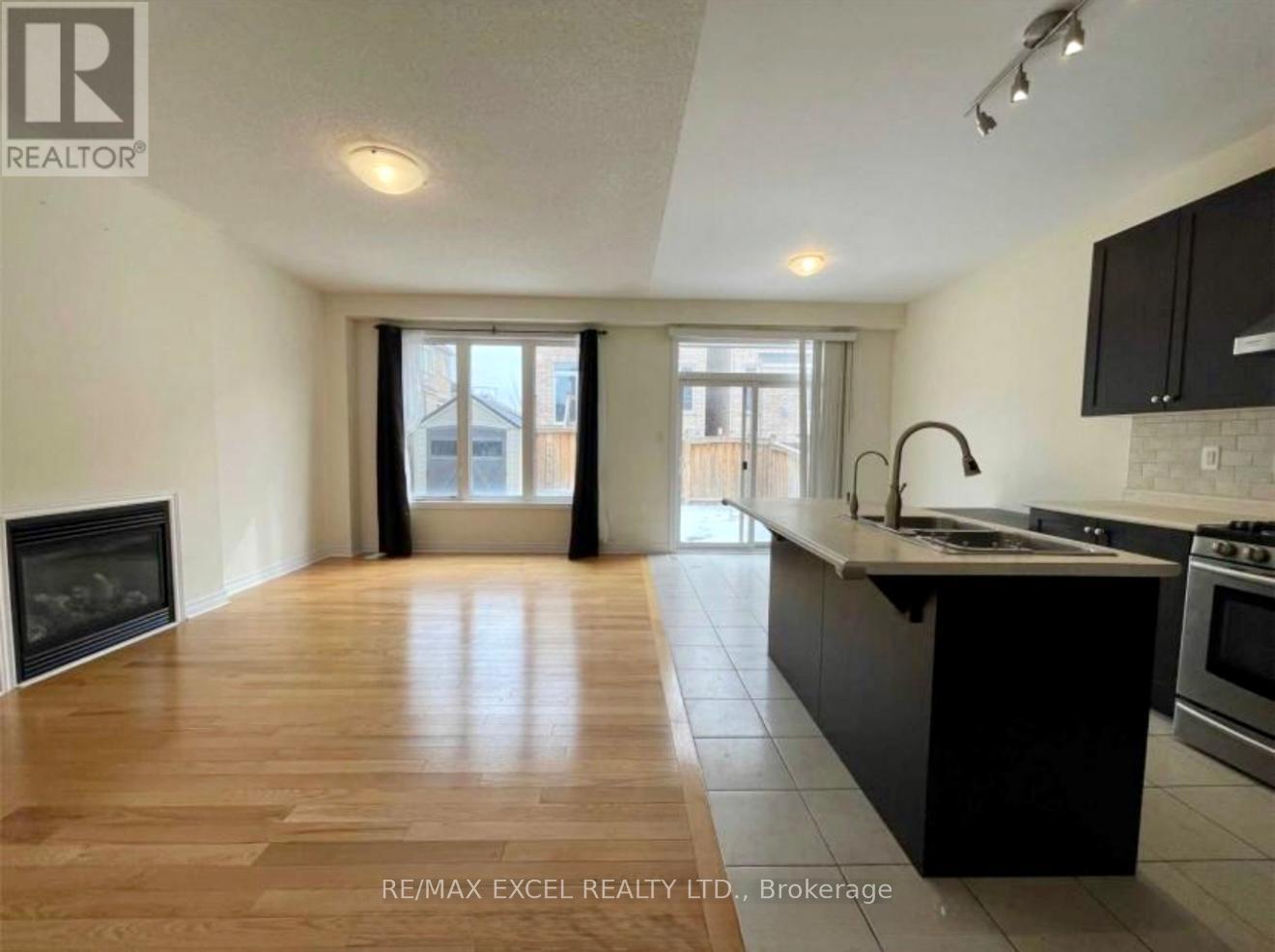57 Holst Avenue, Markham, Ontario  L6C 2E9 - Photo 4 - N12187774