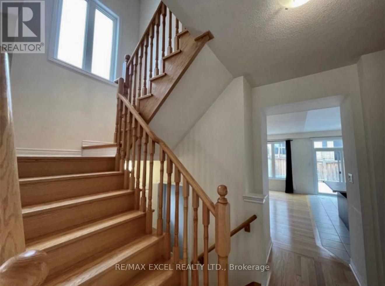 57 Holst Avenue, Markham, Ontario  L6C 2E9 - Photo 7 - N12187774