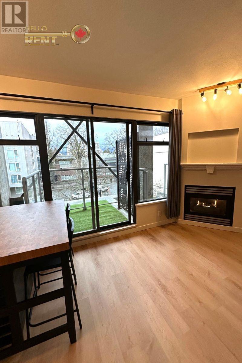 403 2228 Marstrand Avenue, Vancouver, British Columbia  V6K 4T1 - Photo 4 - R3009524