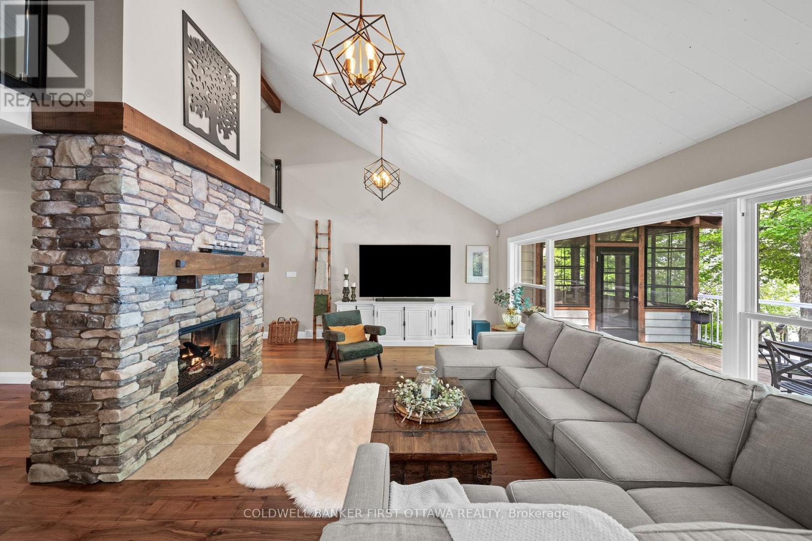 314 Kennedy Road, Greater Madawaska, Ontario  K0J 1H0 - Photo 10 - X12187789