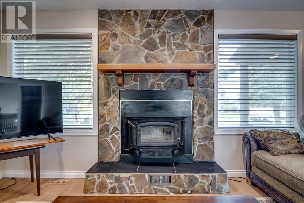 Property at 136 MCLEVIN Crescent image 5