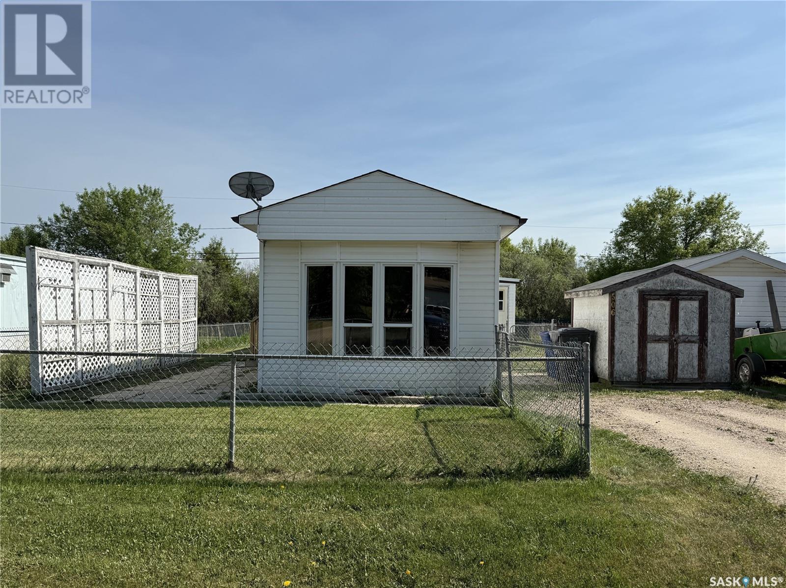 506 7th AVENUE E, Meadow Lake, Saskatchewan