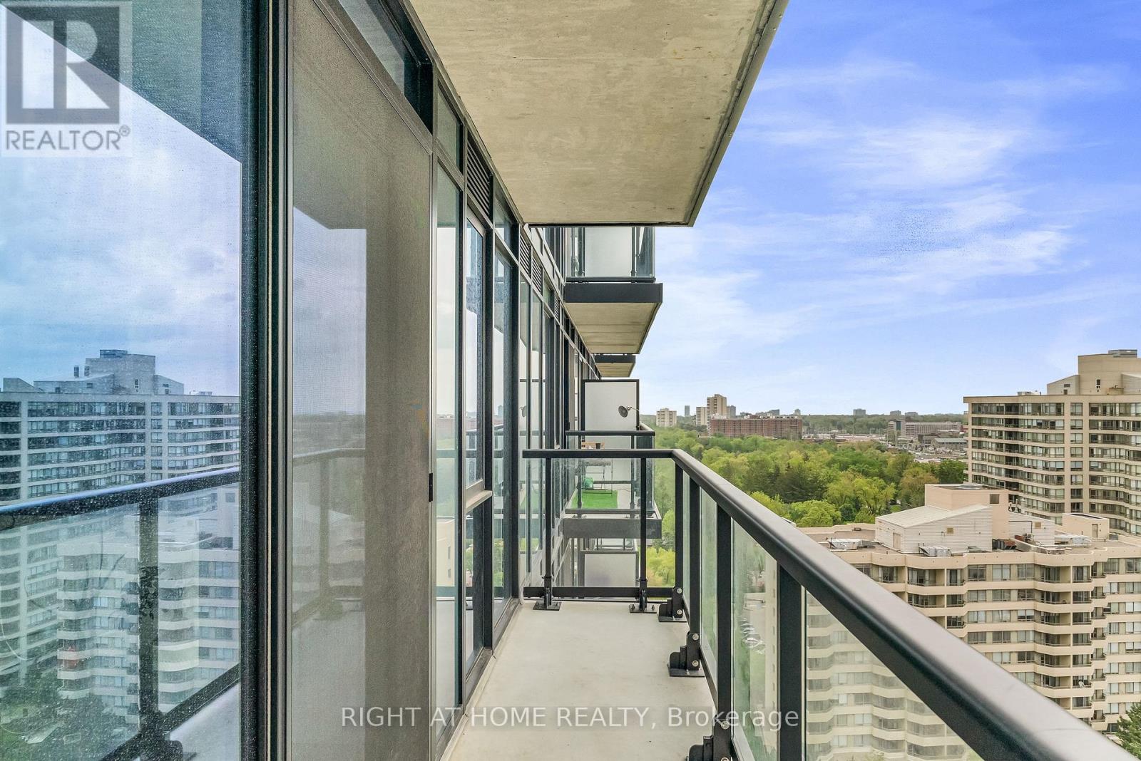 1520 - 86 Dundas Street E, Mississauga, Ontario  L5A 1W4 - Photo 27 - W12187783