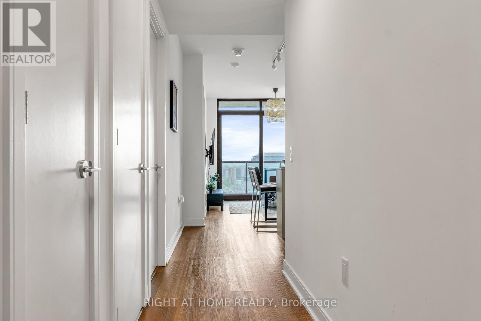 1520 - 86 Dundas Street E, Mississauga, Ontario  L5A 1W4 - Photo 6 - W12187783