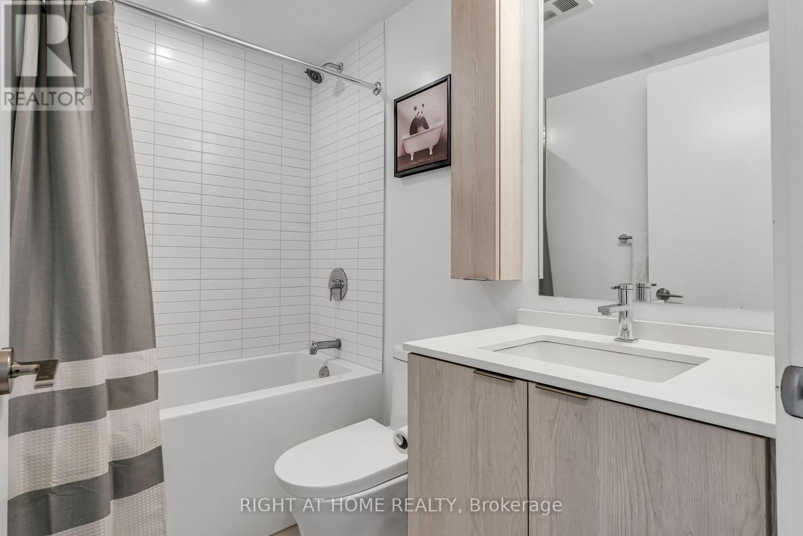 1520 - 86 Dundas Street E, Mississauga, Ontario  L5A 1W4 - Photo 8 - W12187783