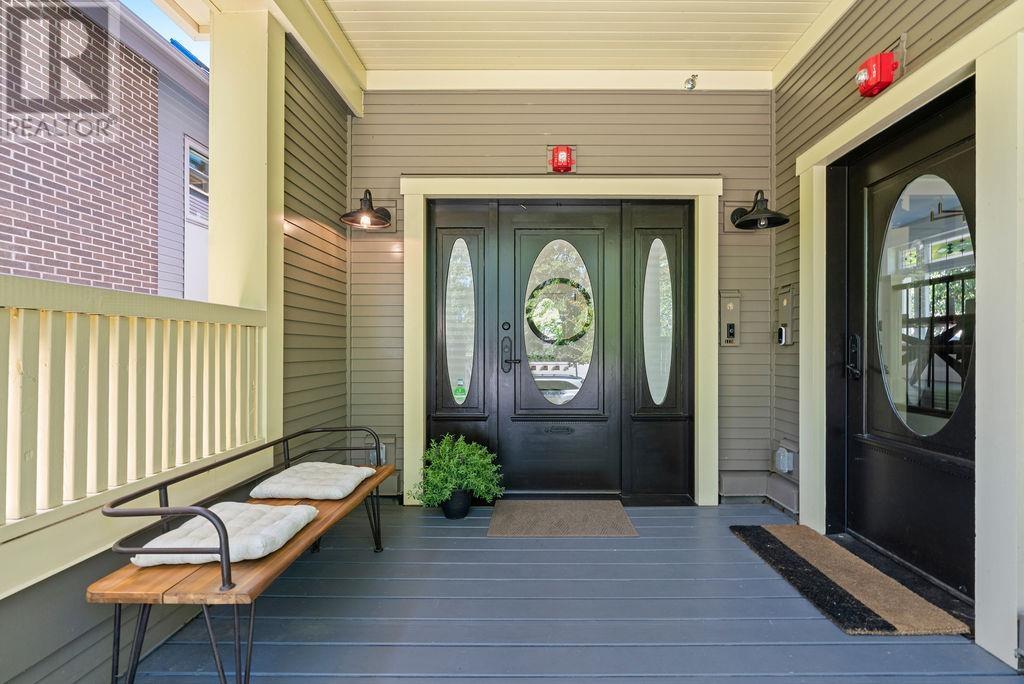Property at 1110 W 15TH AVENUE image 3