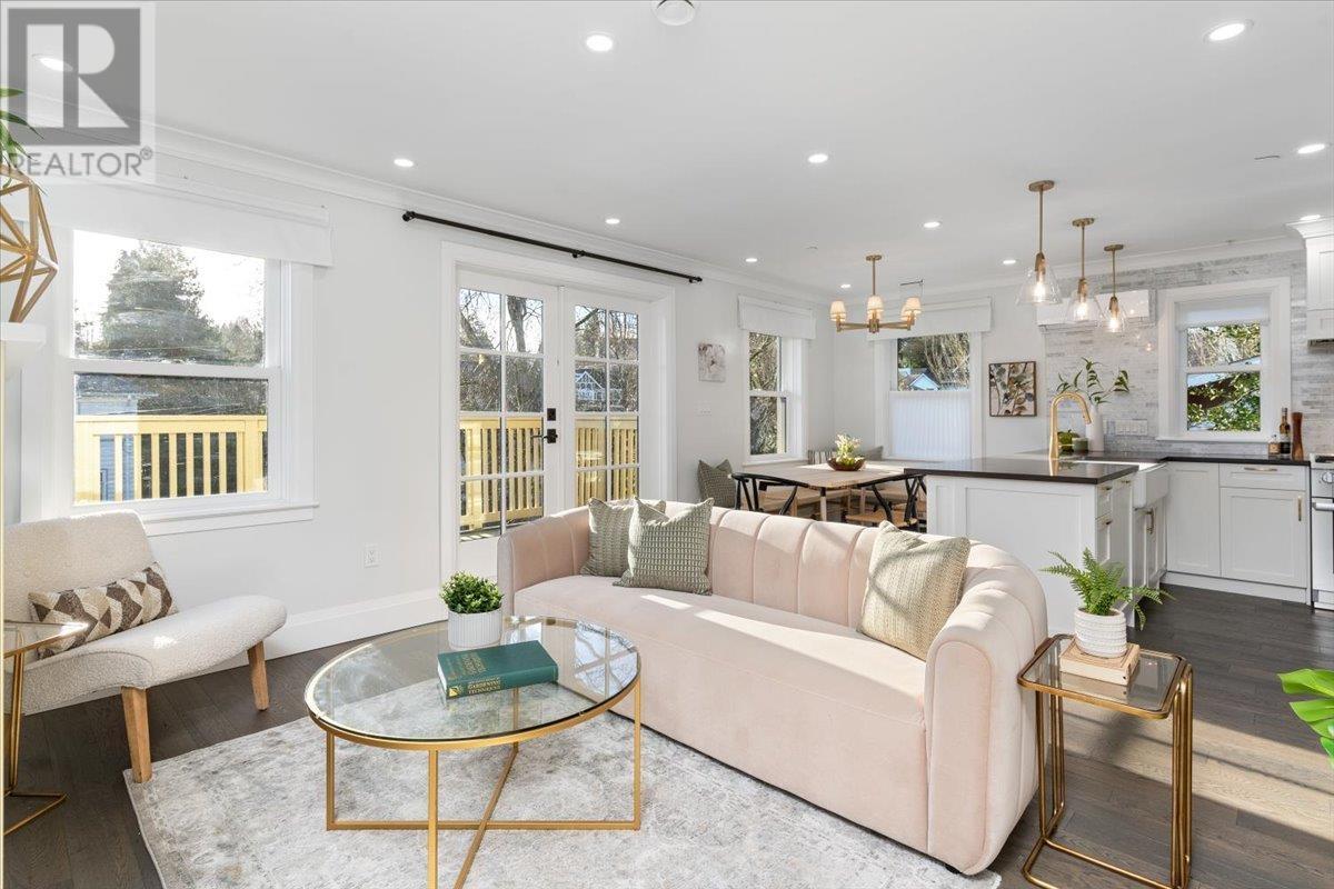 Listing Picture 7 of 38 : 1110 W 15TH AVENUE, Vancouver / 溫哥華 - 魯藝地產 Yvonne Lu Group - MLS Medallion Club Member