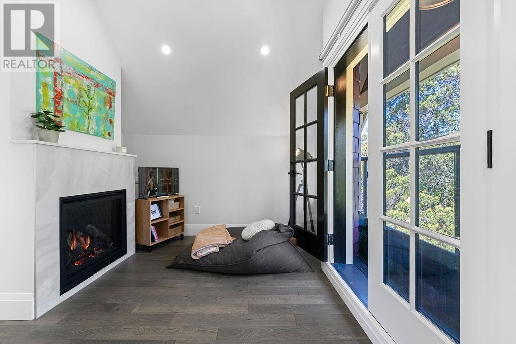 Listing Picture 29 of 38 : 1110 W 15TH AVENUE, Vancouver / 溫哥華 - 魯藝地產 Yvonne Lu Group - MLS Medallion Club Member