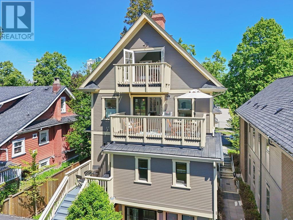 Listing Picture 33 of 38 : 1110 W 15TH AVENUE, Vancouver / 溫哥華 - 魯藝地產 Yvonne Lu Group - MLS Medallion Club Member