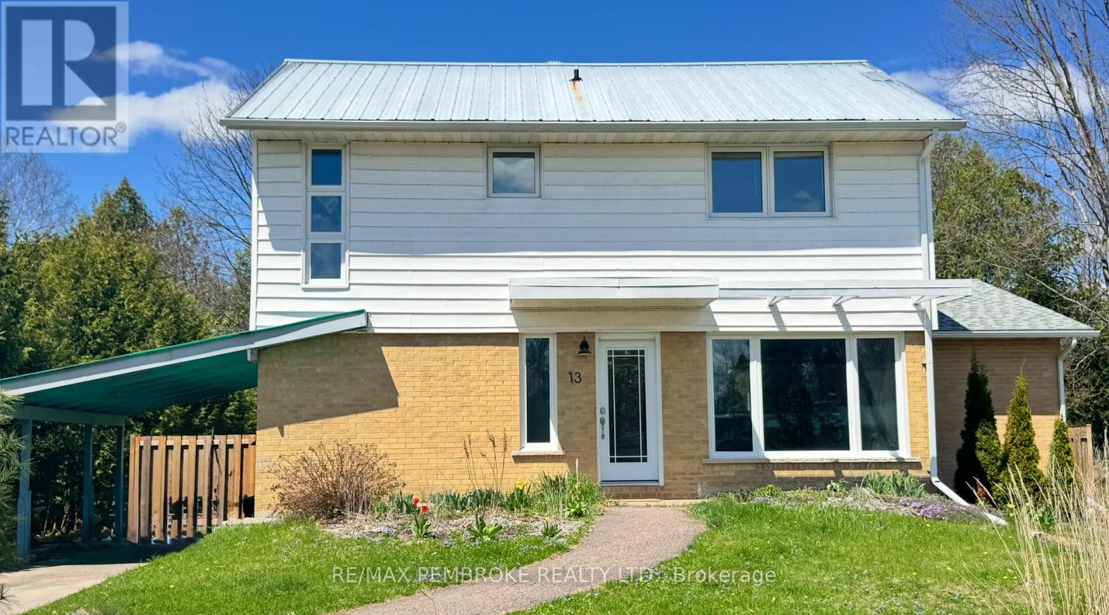 13 Highland Crescent, Deep River, Ontario  K0J 1P0 - Photo 1 - X12187792