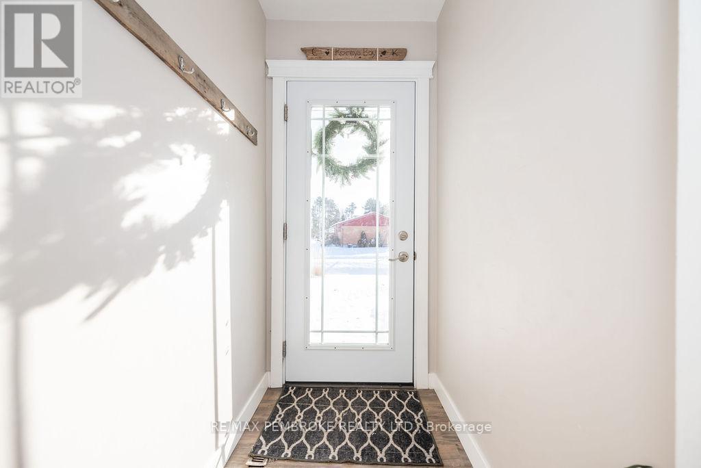 13 Highland Crescent, Deep River, Ontario  K0J 1P0 - Photo 2 - X12187792