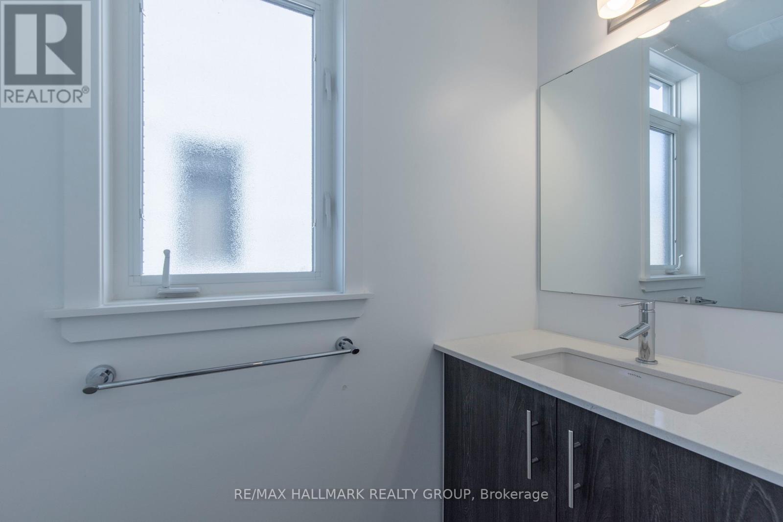 853 Solarium Avenue, Ottawa, Ontario  K4M 0H1 - Photo 11 - X12187806