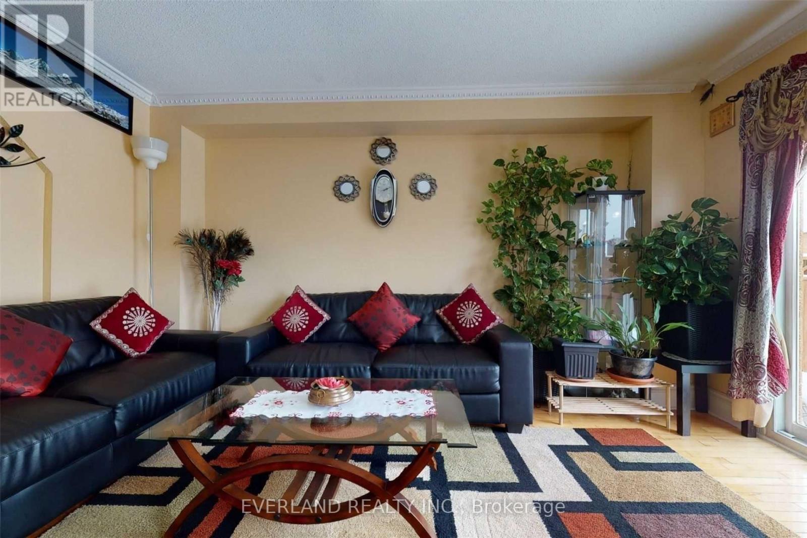 17 Letty Avenue, Brampton, Ontario  L6Y 4T5 - Photo 4 - W12187798