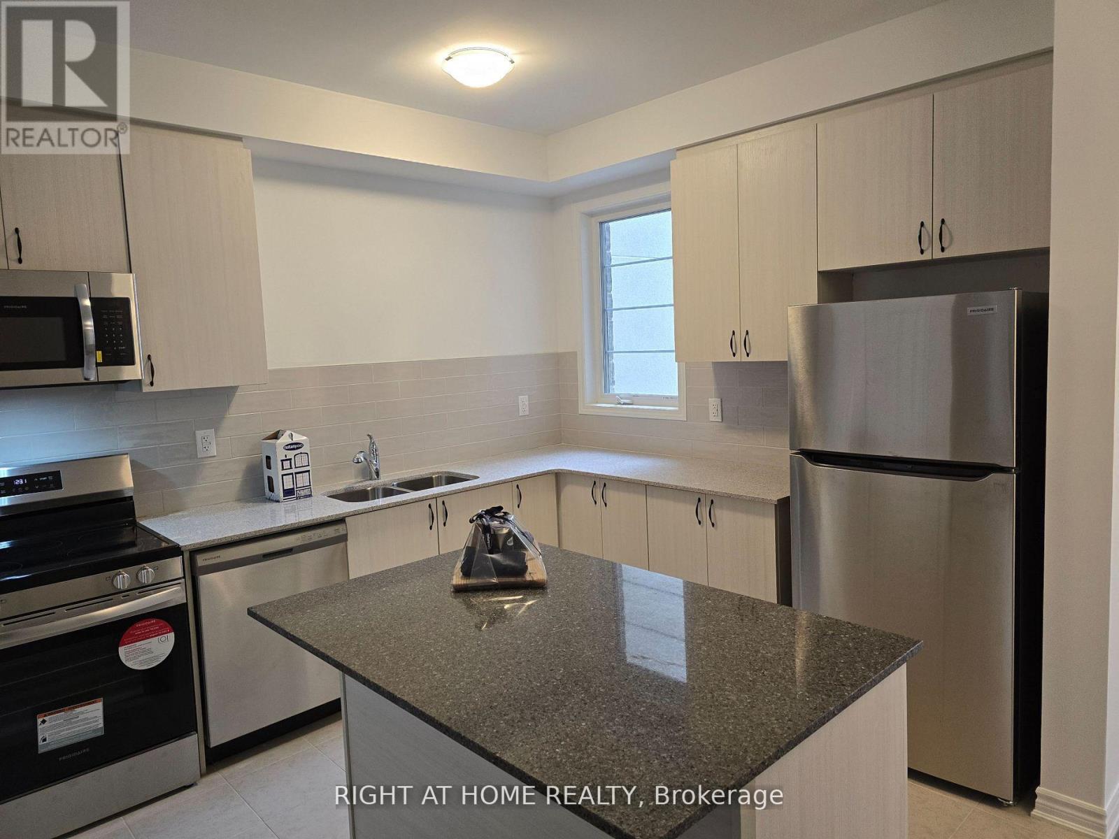 1687 Dance Court, Milton, Ontario  L9E 2A3 - Photo 16 - W12187803