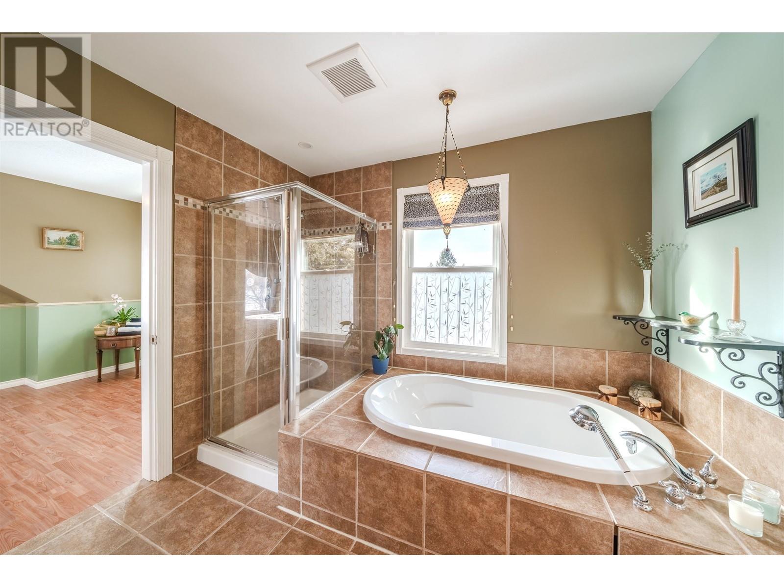 5012 Block Drive, 108 Mile Ranch, British Columbia  V0K 2Z0 - Photo 24 - R3009532
