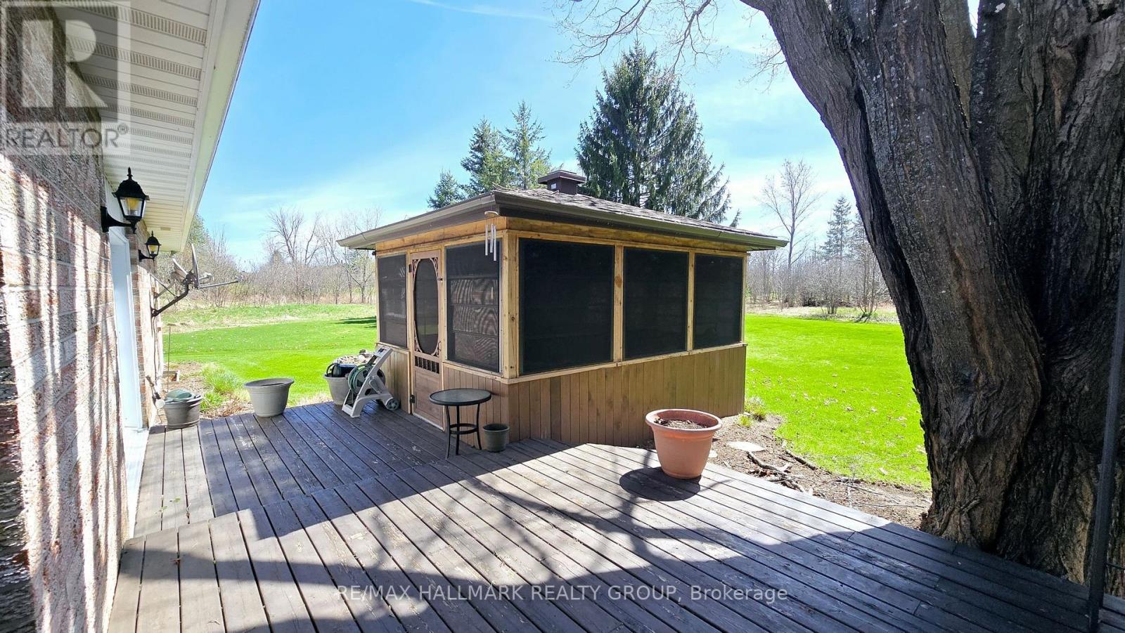 2215 Old Second Line Road, Ottawa, Ontario  K0A 1T0 - Photo 4 - X12119688