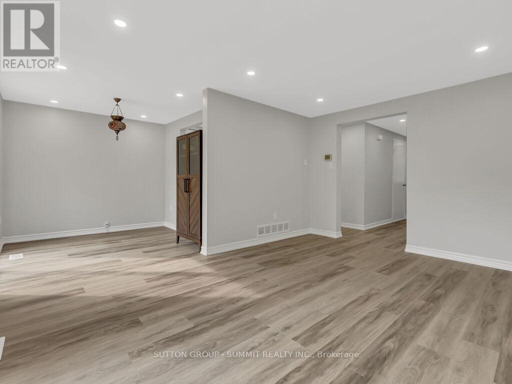 2 Grandridge Crescent, Guelph, Ontario  N1H 8G1 - Photo 8 - X12187768