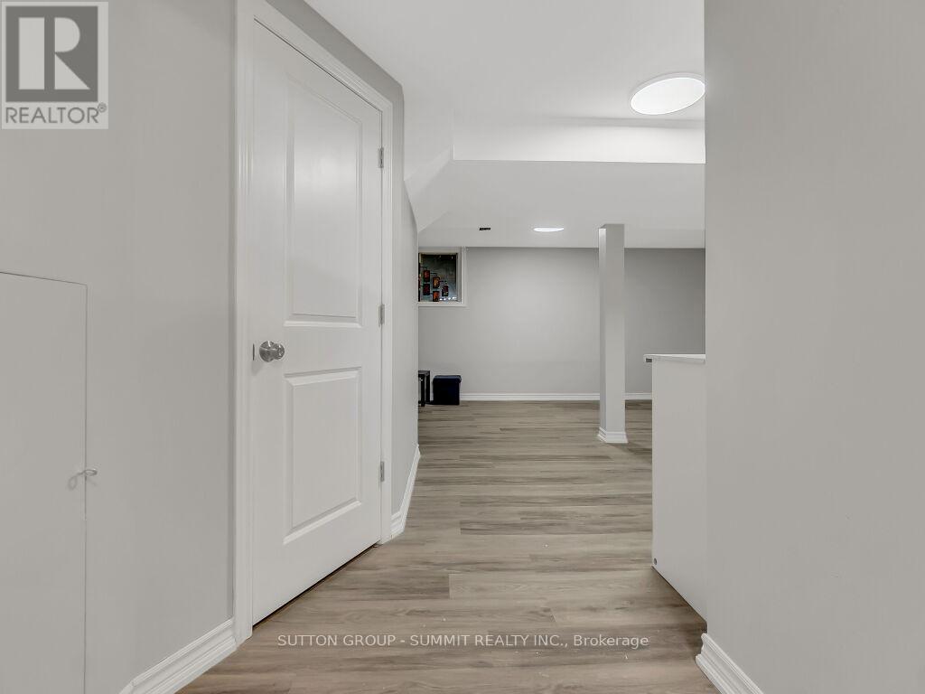 2 Grandridge Crescent, Guelph (Willow West/sugarbush/west Acres), Ontario  N1H 8G1 - Photo 24 - X12187768