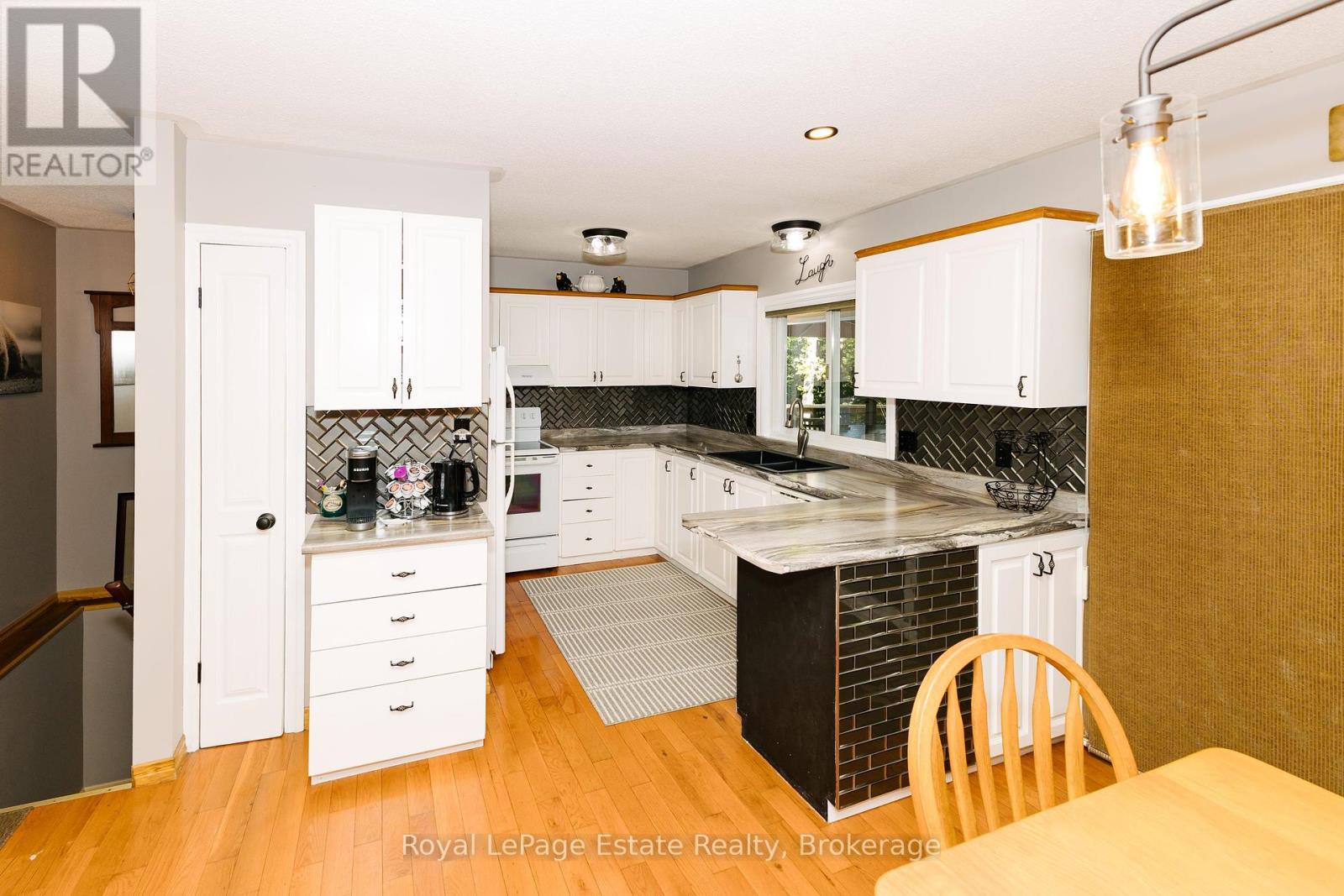 1157 Between Lakes Trail, Minden Hills (Minden), Ontario  K0M 1J1 - Photo 13 - X12187823